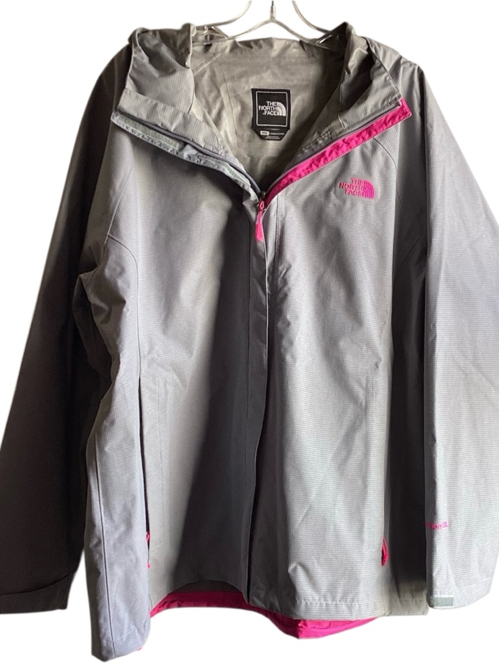 The North Face Women's Light Gray Waterproof Hooded Jacket with Pink Accents - Picture 2 of 11